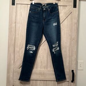 Levi 721 High rise skinny jeans - size 30